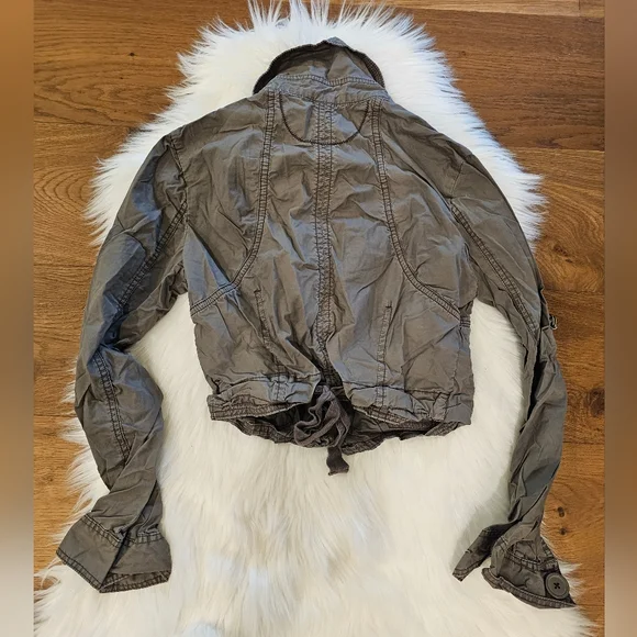 Vintage Mossimo Cropped Utility Jacket - Picture 6 of 7